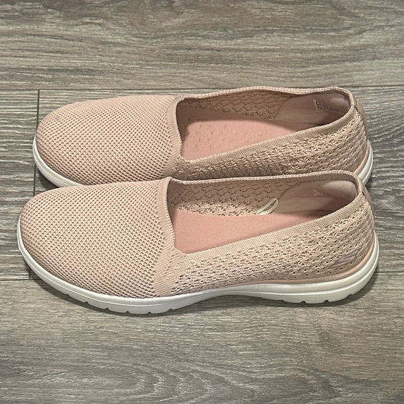 Skechers Shoes - Skechers On The Go Dahlia in Blush Size 7